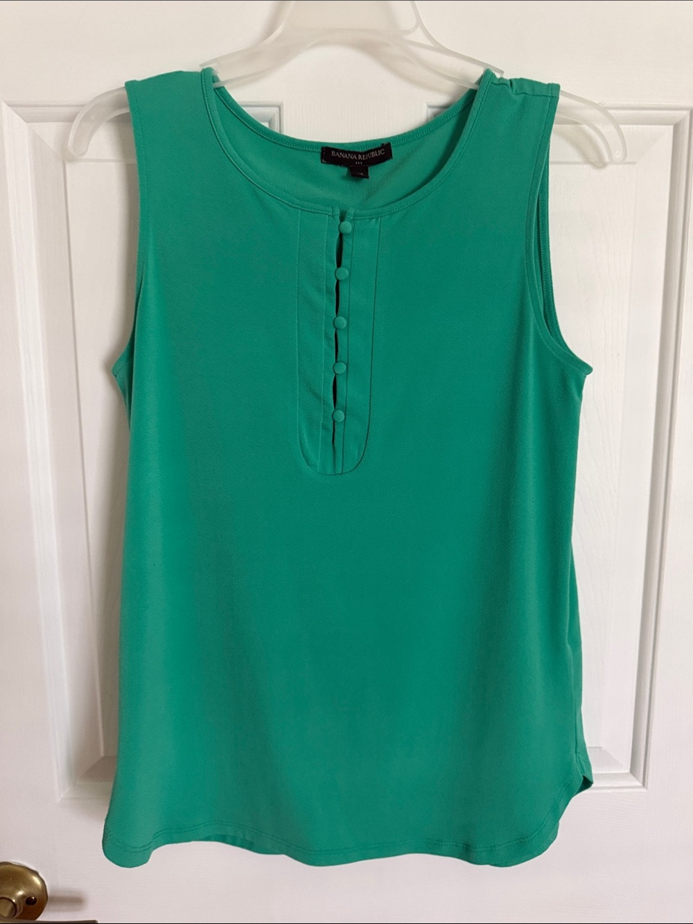 Banana Republic Women's Sleeveless Teal-Green Button Front Camisole